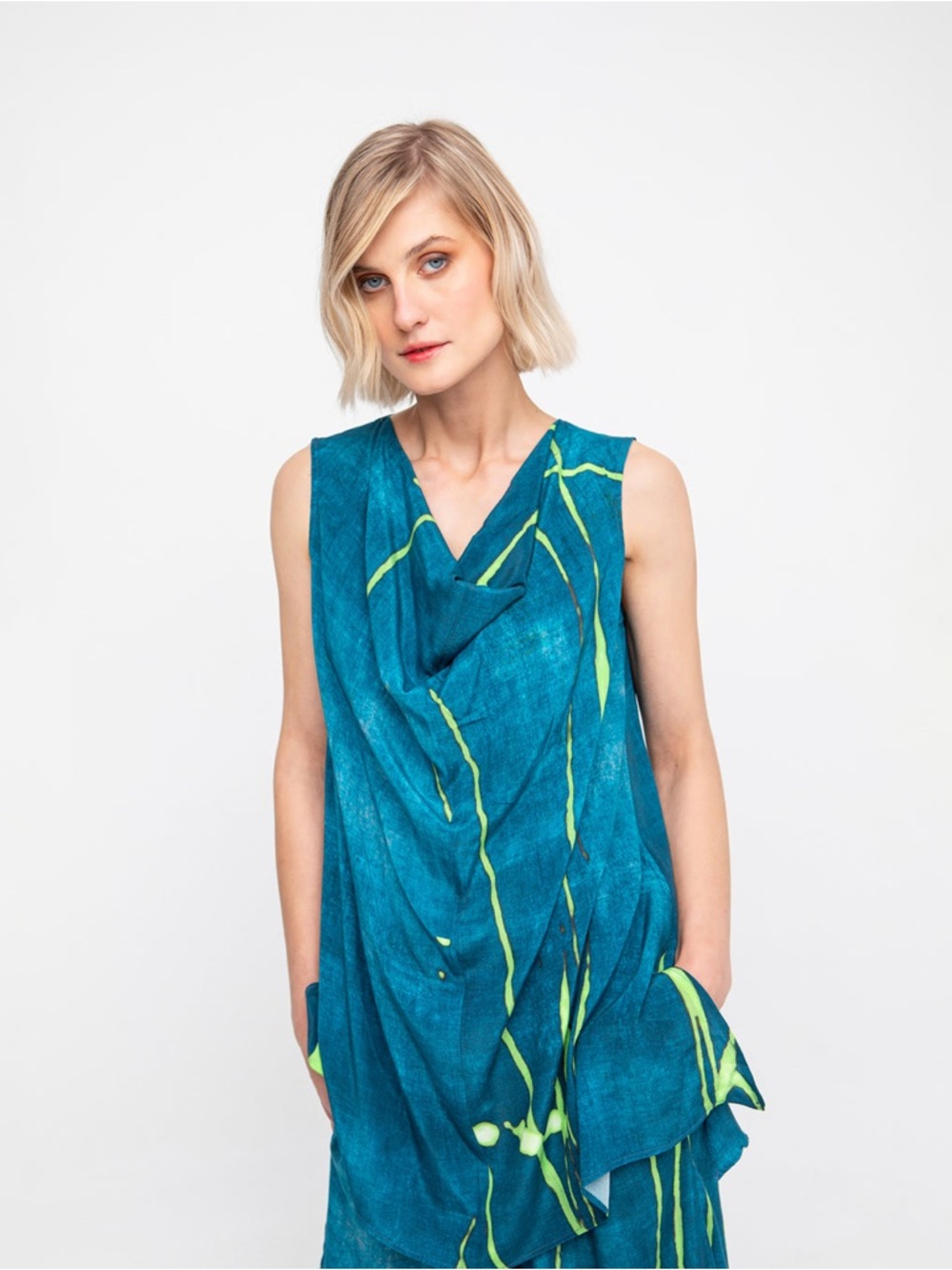 Ozai N Ku Draped Cowl Neck Ocean Tank Blue Yellow Botanical Print XS